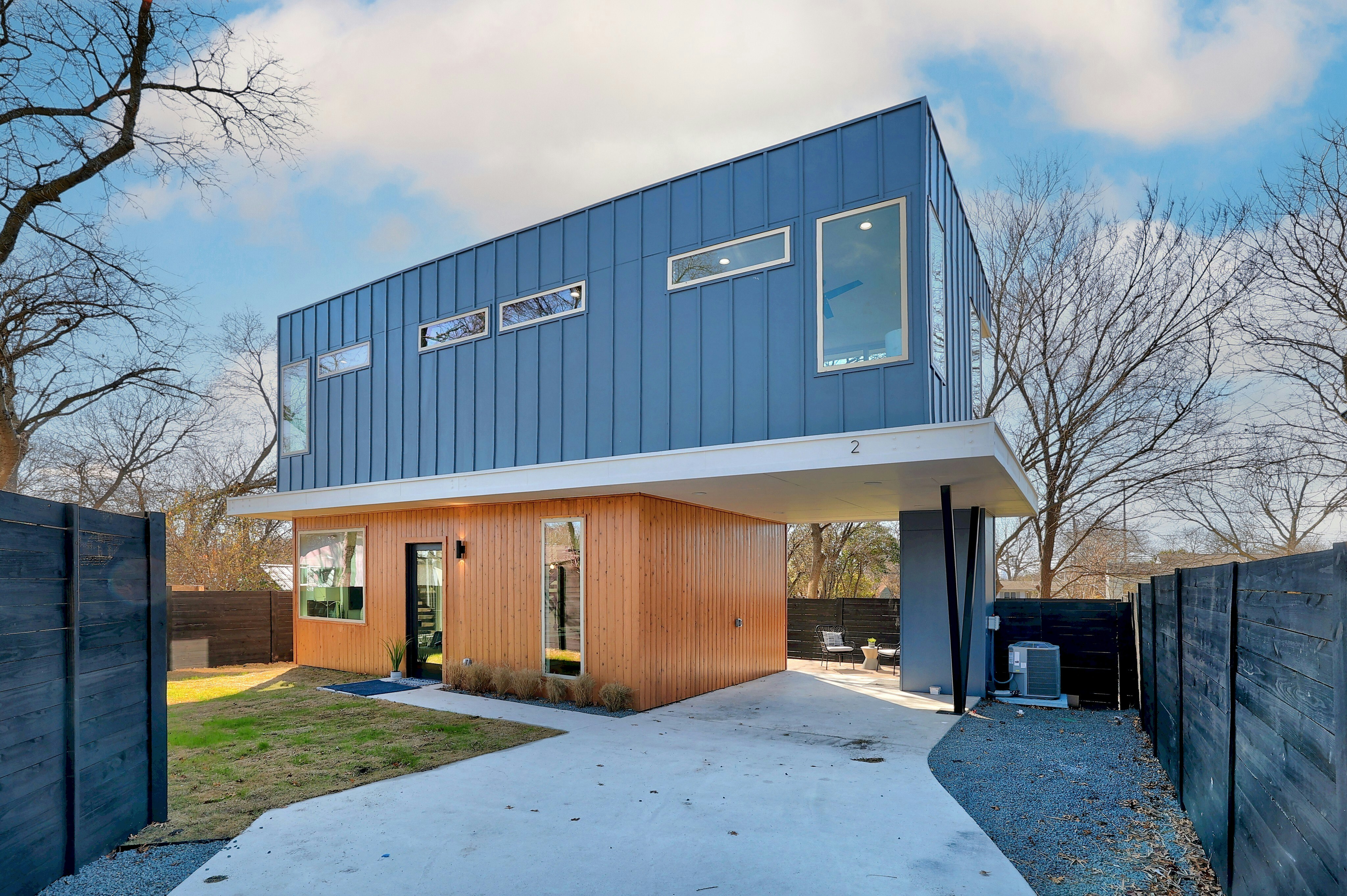 409 W Odell Street 2, Austin, TX 78752, Presented by Christopher